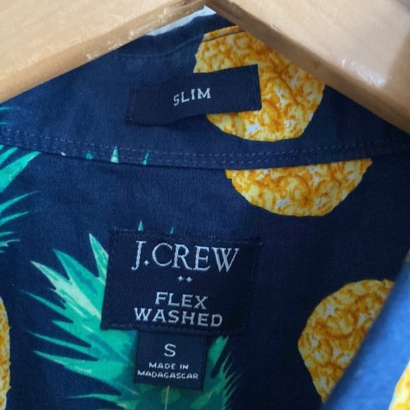 NWT J. Crew Factory Slim Pineapple Flex Short Sleeve Button Down Shirt - Small - Picture 5 of 8